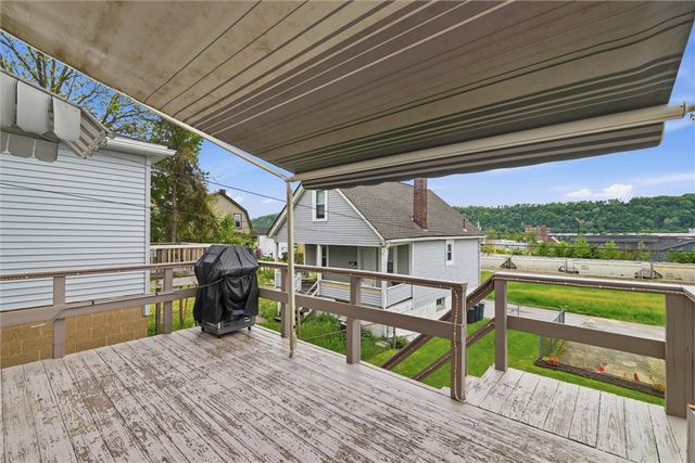 1313 Kenneth Ave, New Kensington, PA 15068