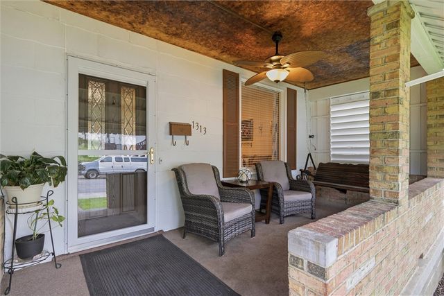 1313 Kenneth Ave, New Kensington, PA 15068