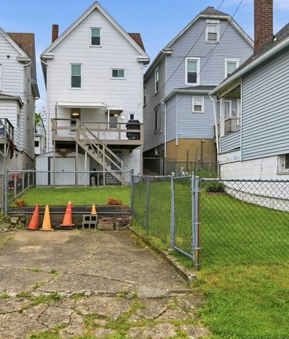 1313 Kenneth Ave, New Kensington, PA 15068