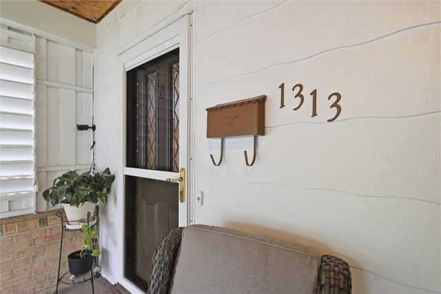 1313 Kenneth Ave, New Kensington, PA 15068