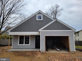 48 PINE ST, Beverly, NJ 08010