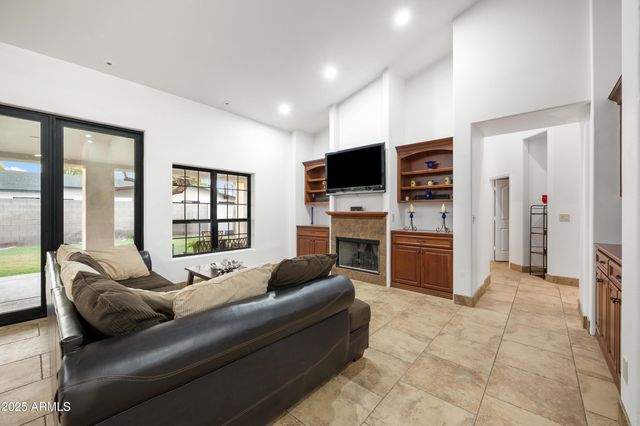 522 W MARLETTE Avenue, Phoenix, AZ 85013