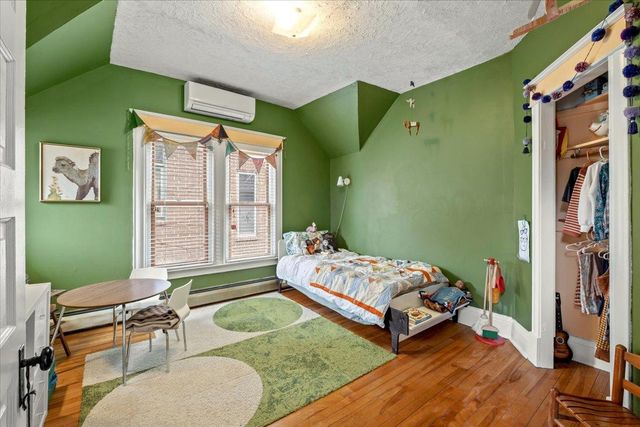 2422 E 22nd Street, Minneapolis, MN 55406