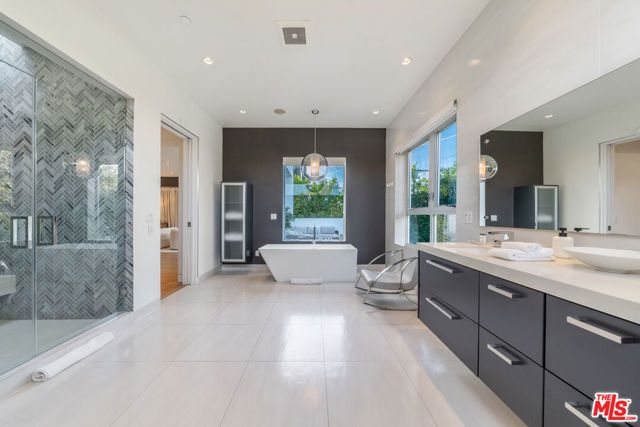 6359 Colgate Ave, Los Angeles, CA 90048