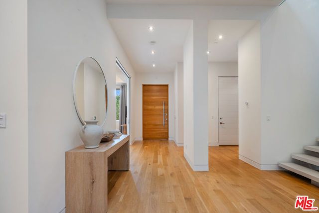 6359 Colgate Ave, Los Angeles, CA 90048