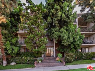 10327 Missouri Avenue 105, Los Angeles, CA 90025