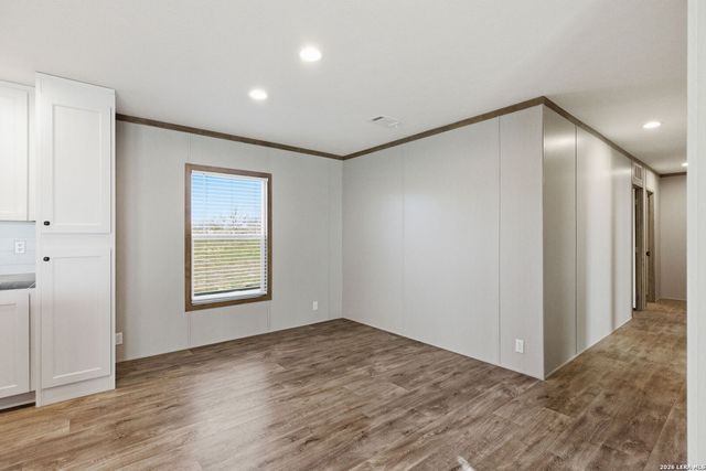 2644 good luck, Seguin, TX 78155