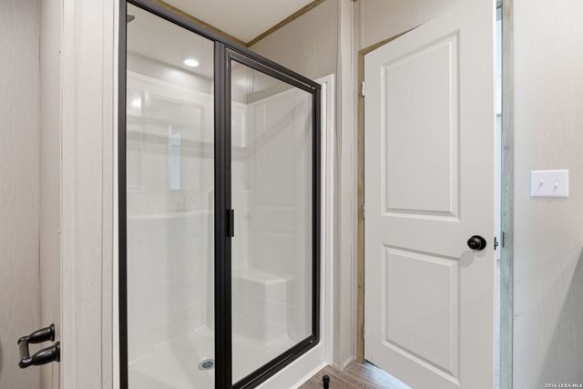 2644 good luck, Seguin, TX 78155