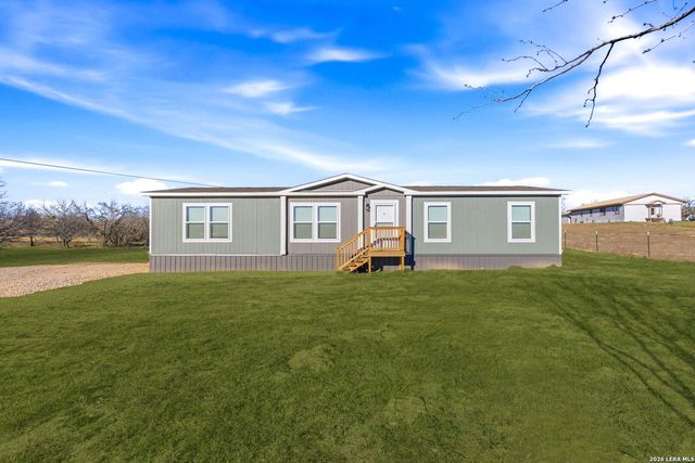 2644 good luck, Seguin, TX 78155