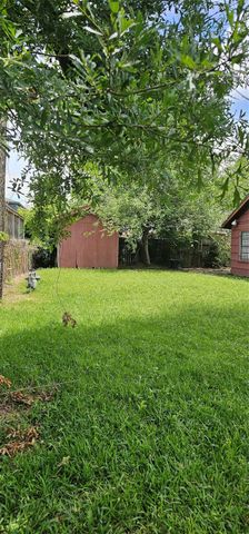 203 Woodard Street, Houston, TX 77009