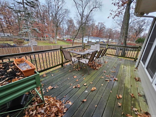 617 S Hadley Road, Fort Wayne, IN 46804