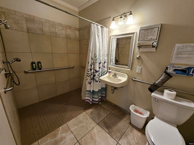 617 S Hadley Road, Fort Wayne, IN 46804