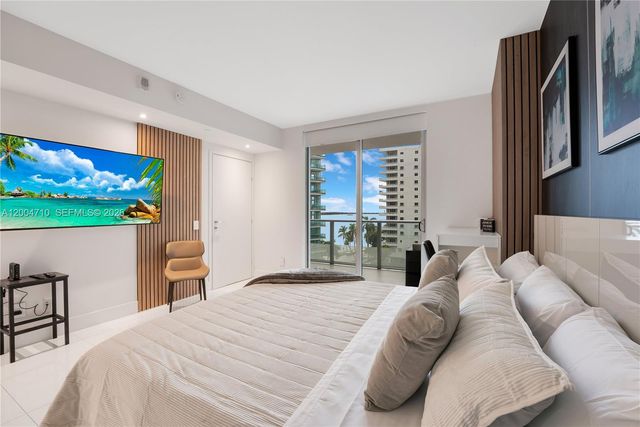 1300 Brickell Bay Dr 706, Miami, FL 33131