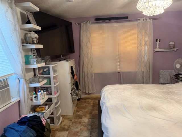 6211 Los Angeles Street, Houston, TX 77026