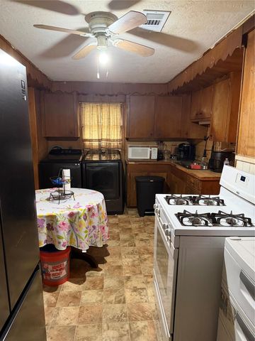 6211 Los Angeles Street, Houston, TX 77026