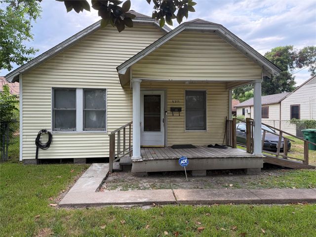 6211 Los Angeles Street, Houston, TX 77026