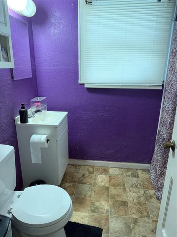6211 Los Angeles Street, Houston, TX 77026