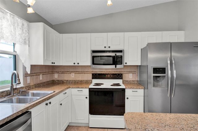 807 CAMINO DEL REY DRIVE, The Villages, FL 32159