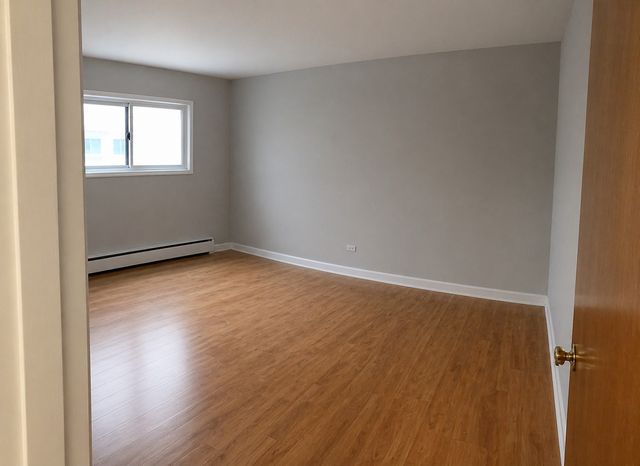 214 S Oak Park Avenue 4, Oak Park, IL 60302