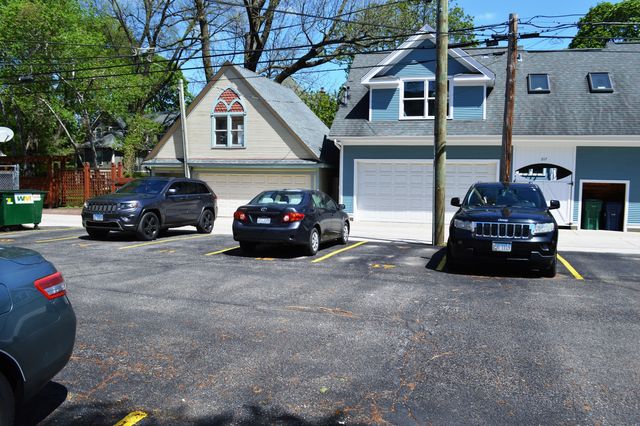 214 S Oak Park Avenue 4, Oak Park, IL 60302