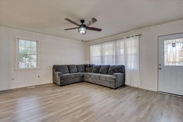 303 Columbia Avenue NW, Aiken, SC 29801