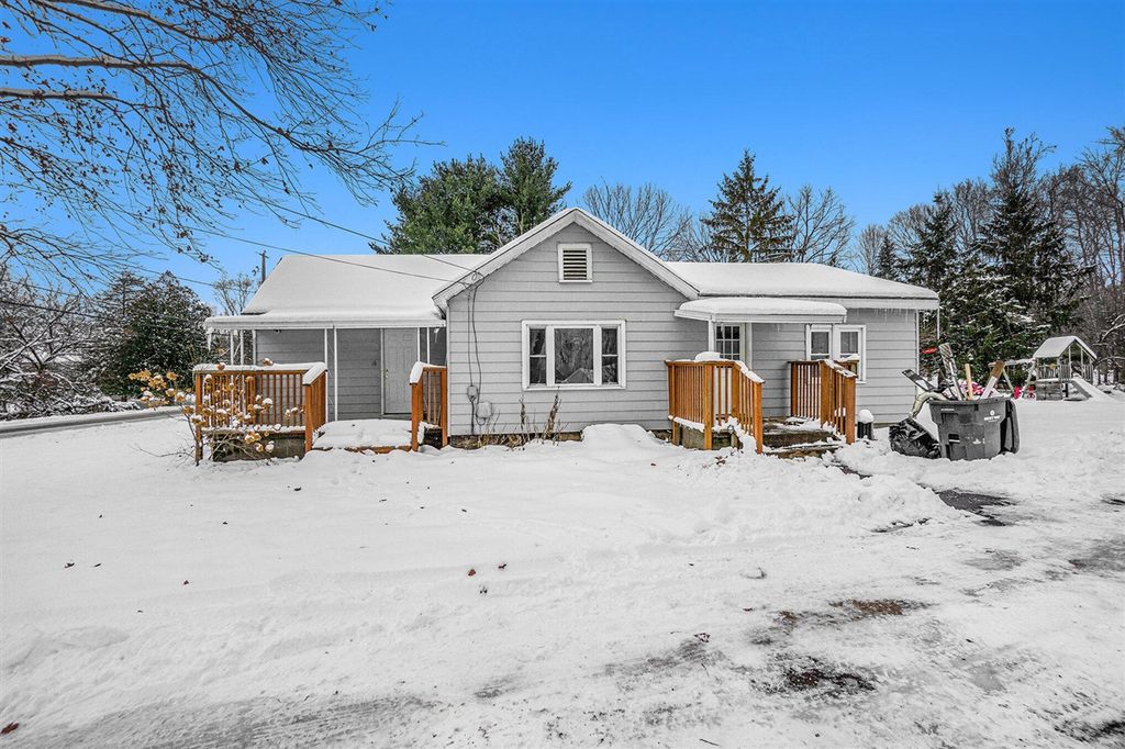 620 Bangor Road, Lawrence, MI 49064