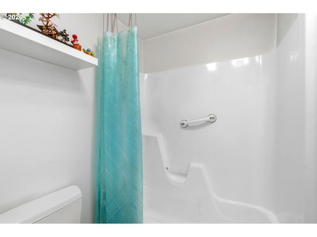 11742 Sw BOONES BEND Dr, Beaverton, OR 97008