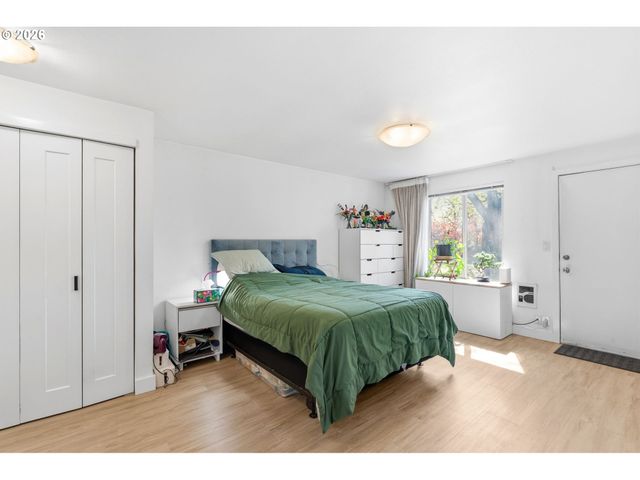 11742 Sw BOONES BEND Dr, Beaverton, OR 97008