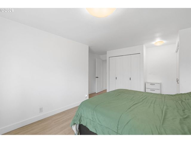 11742 Sw BOONES BEND Dr, Beaverton, OR 97008