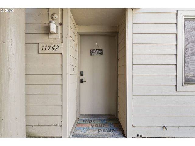 11742 Sw BOONES BEND Dr, Beaverton, OR 97008