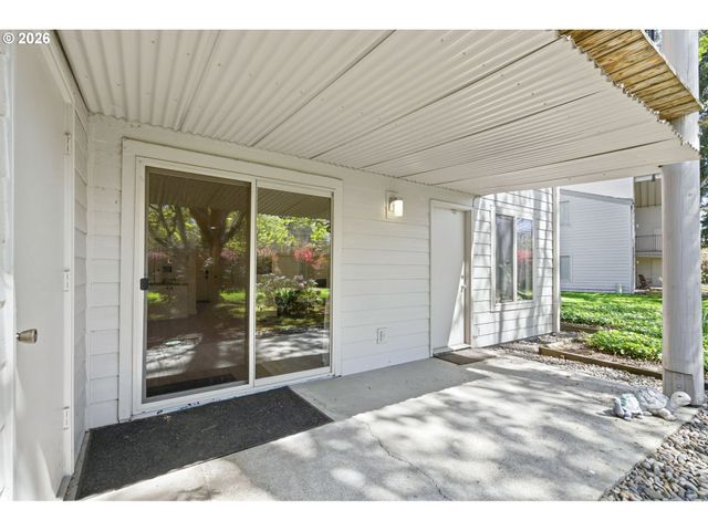 11742 Sw BOONES BEND Dr, Beaverton, OR 97008