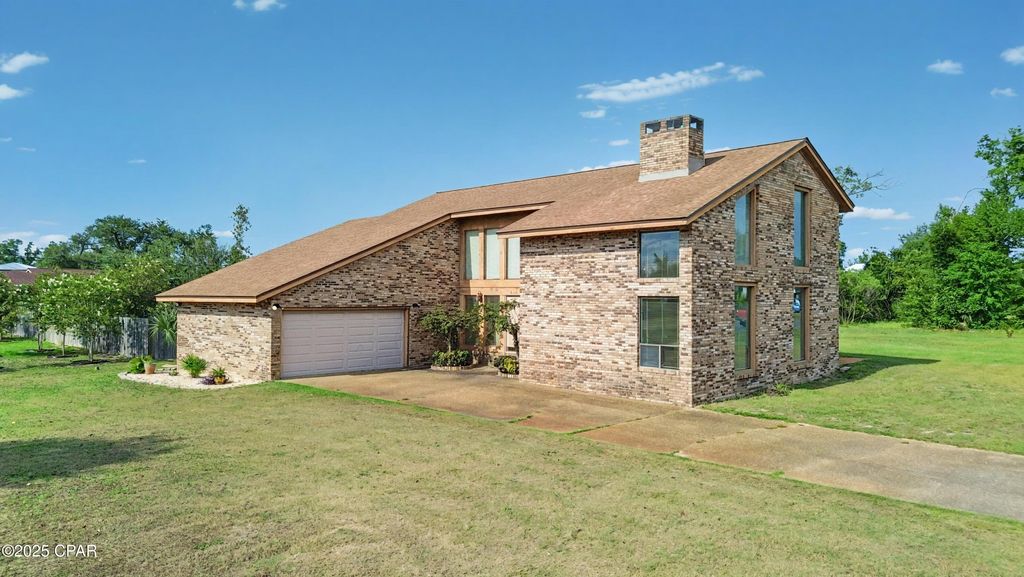 833 W Pierson Drive, Lynn Haven, FL 32444