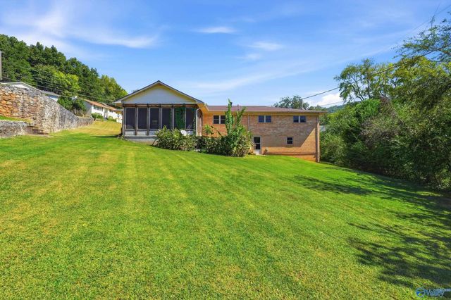 1400 Darnell Street SE, Huntsville, AL 35801
