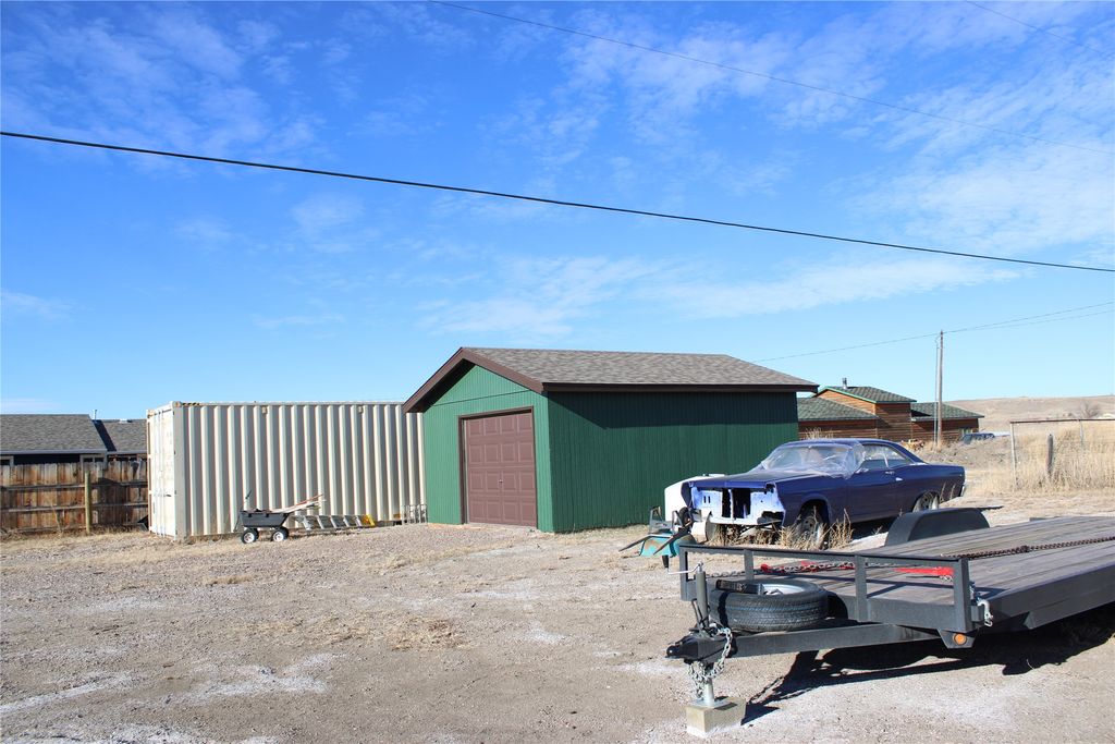 307 24th Street NW, Great Falls, MT 59404 photo 2