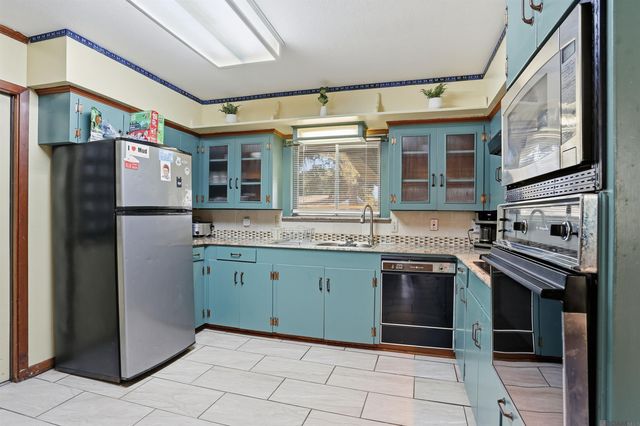 9933 Coronado Dr, Baton Rouge, LA 70815