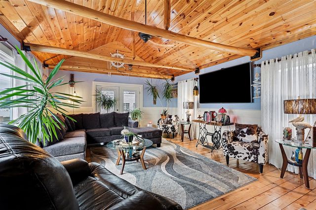 1835 Edgewater Street, Muskegon, MI 49441