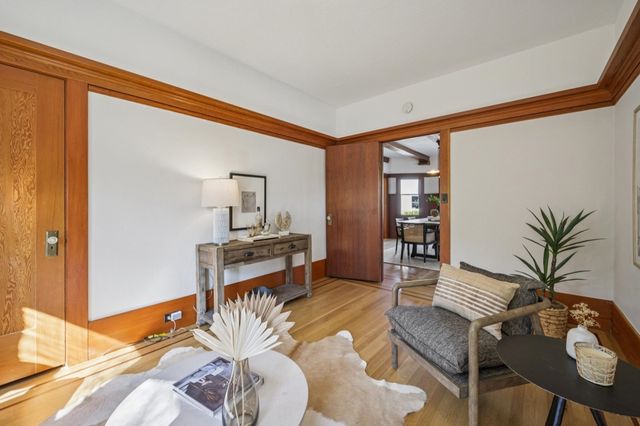 3833 3833 Lakeshore Ave, Oakland, CA 94610