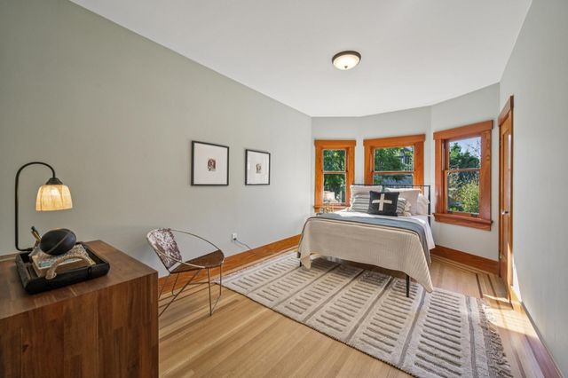 3833 3833 Lakeshore Ave, Oakland, CA 94610