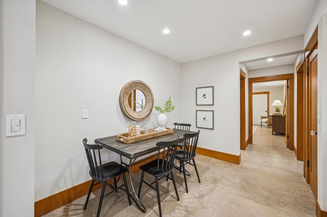 3833 3833 Lakeshore Ave, Oakland, CA 94610