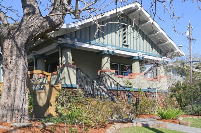 3833 3833 Lakeshore Ave, Oakland, CA 94610