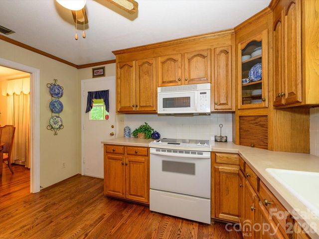 3712 Brookwood Road, Charlotte, NC 28215
