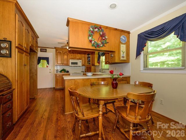 3712 Brookwood Road, Charlotte, NC 28215
