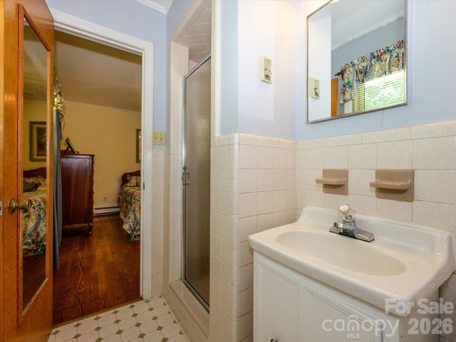 3712 Brookwood Road, Charlotte, NC 28215