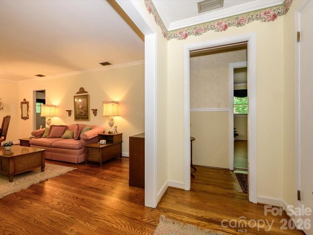 3712 Brookwood Road, Charlotte, NC 28215