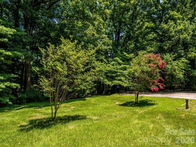3712 Brookwood Road, Charlotte, NC 28215