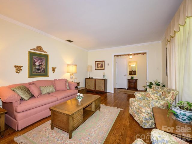 3712 Brookwood Road, Charlotte, NC 28215