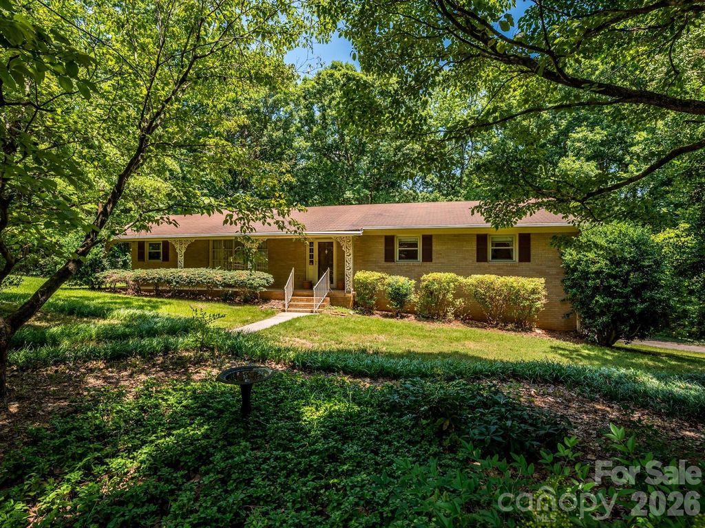3712 Brookwood Road, Charlotte, NC 28215