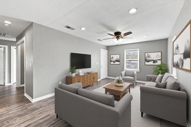 915 N Throckmorton Street, Sherman, TX 75090