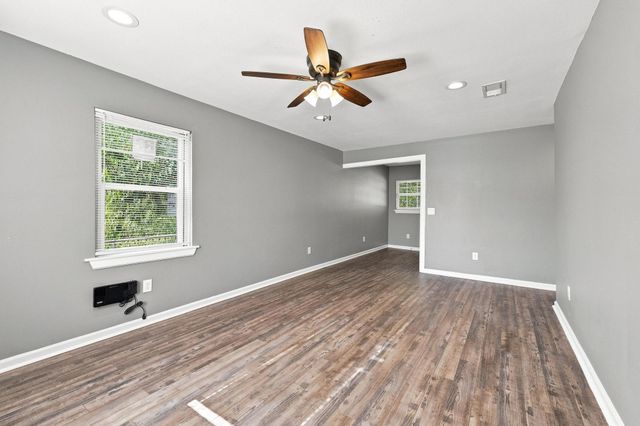 915 N Throckmorton Street, Sherman, TX 75090