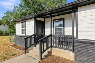 915 N Throckmorton Street, Sherman, TX 75090